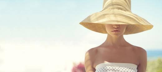 How to Combat Oily Summer Skin - Escents 