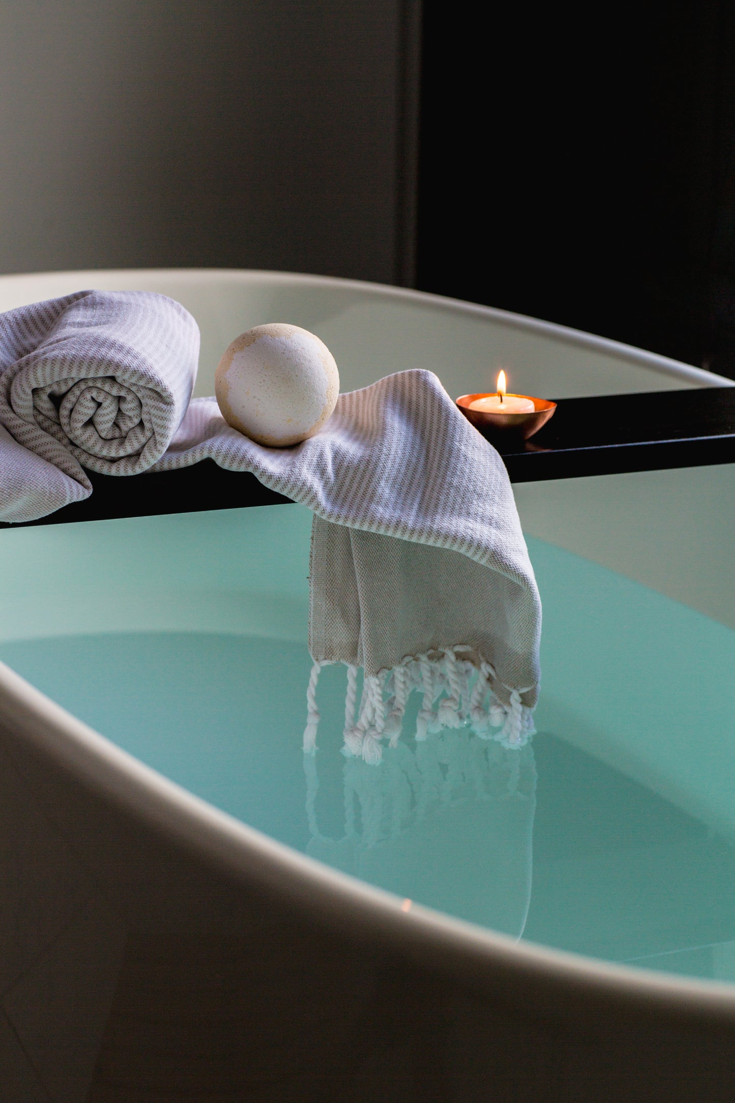 Six-Pack of Bath Bomb for the price of Five - Escents Aromatherapy